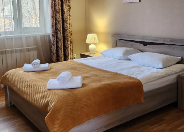 Lago Naki Guest House