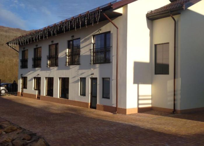 AltaRio Guest House