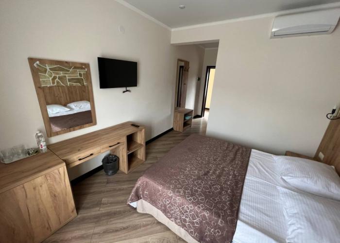 AltaRio Guest House