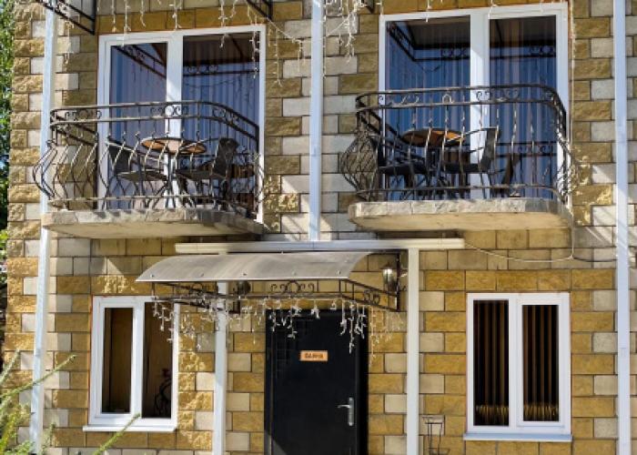Nasyp Guest House