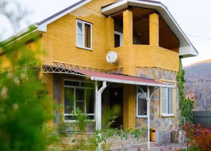 Yulena Guest house