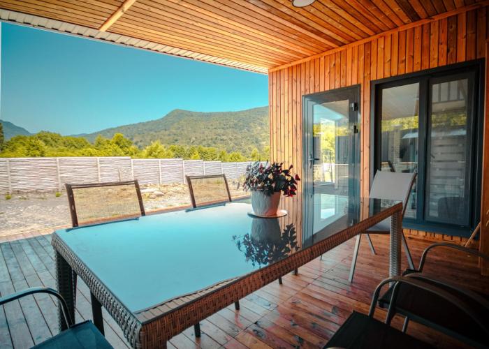 Maus V Gorakh S Chanom I Banei Na Drovah Guest House