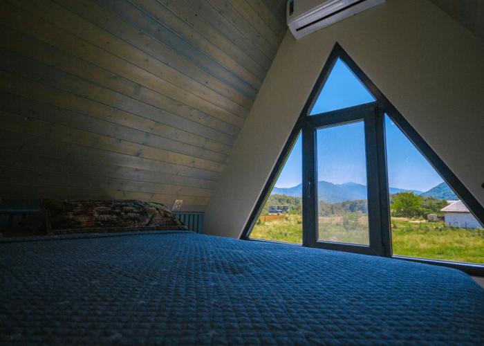 Maus V Gorakh S Chanom I Banei Na Drovah Guest House