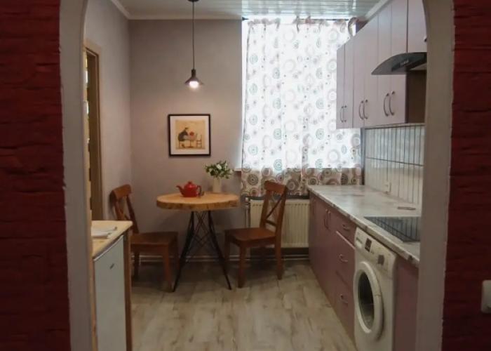 Yarkaya v istoricheskom tsentre Flat