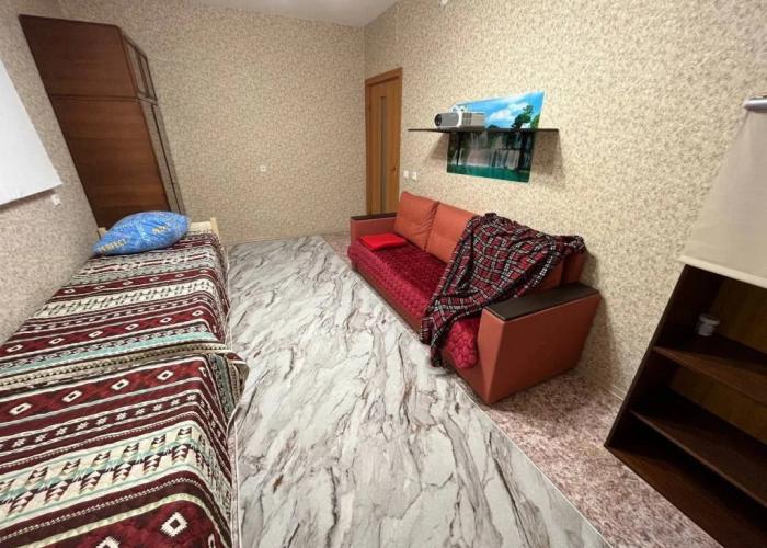 V Lodeynom Apartments