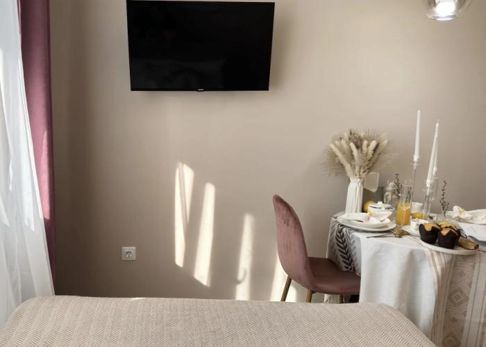 Na Ulitse Romantikov 1 Flat