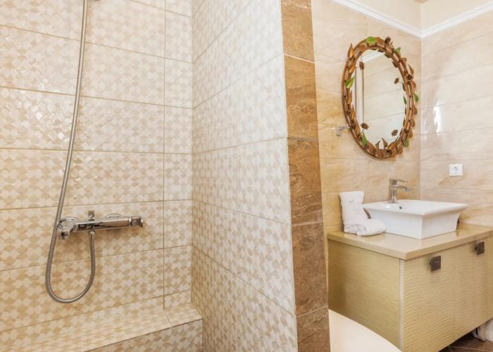 Villa D'Oro - Luxury Villas & Suites