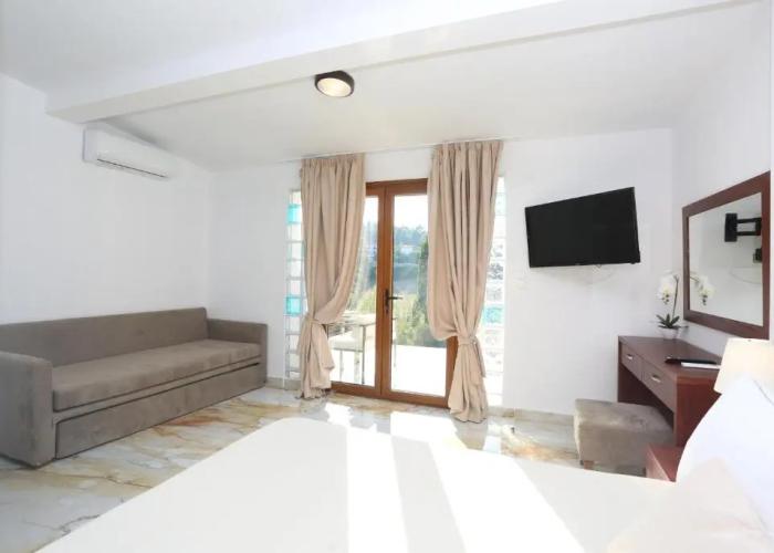 PLACE DES DIEUX lux villas with swimming pool CHROUSSO BEACH near
