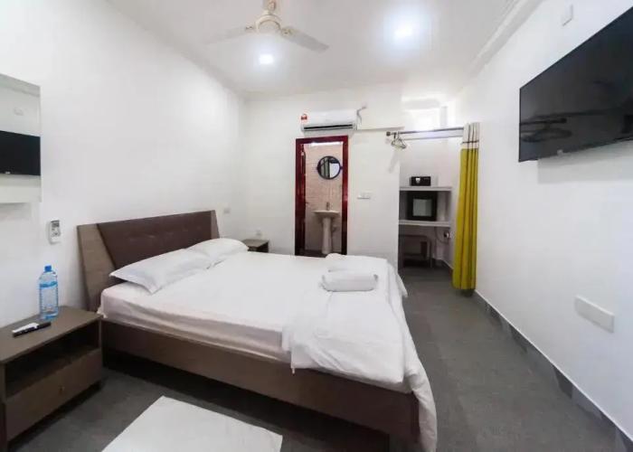 Ariston Dhangethi Inn
