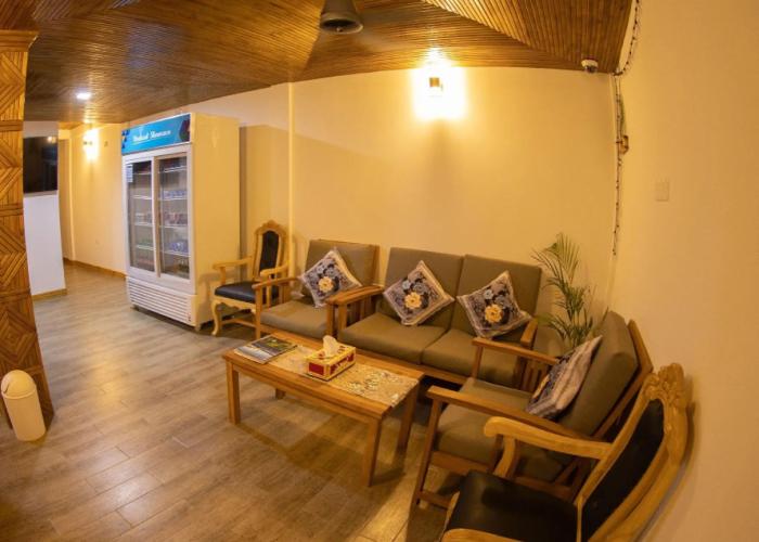 Perla Dhangethi Hotel