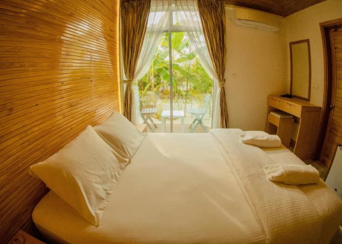 Perla Dhangethi Hotel