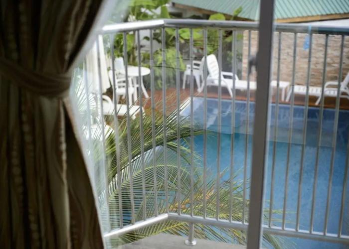 Perla Dhangethi Hotel