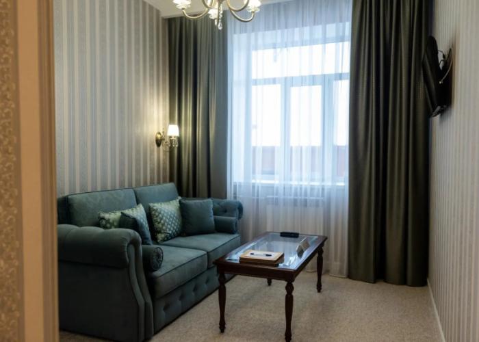 Center Hotel