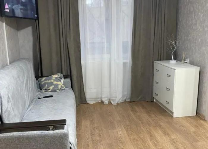 Bolshevikov 21a Flat