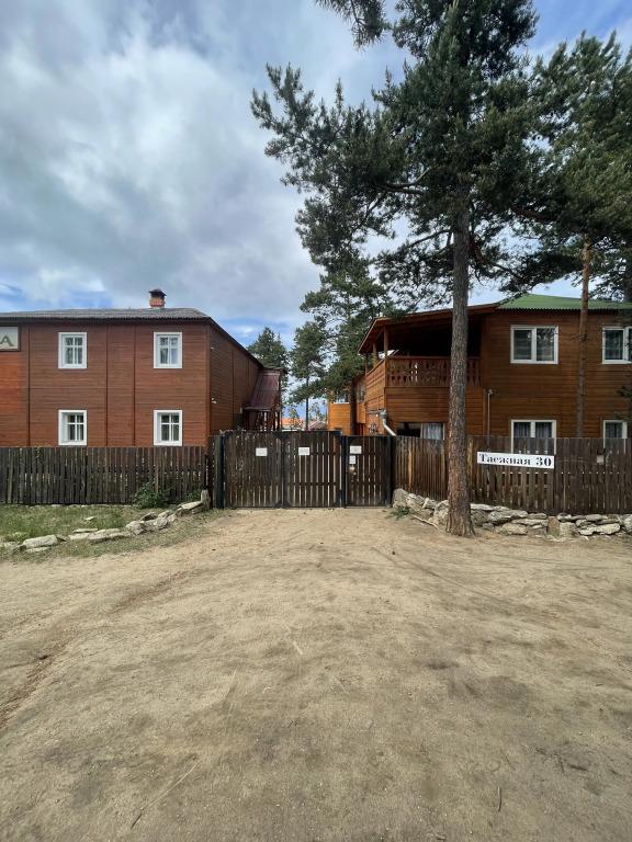 Gostinitsa LADA Hotel