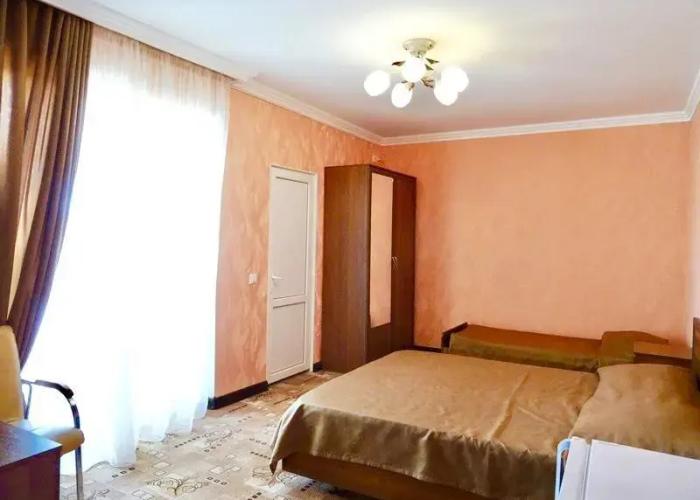 Kristall Guesthouse