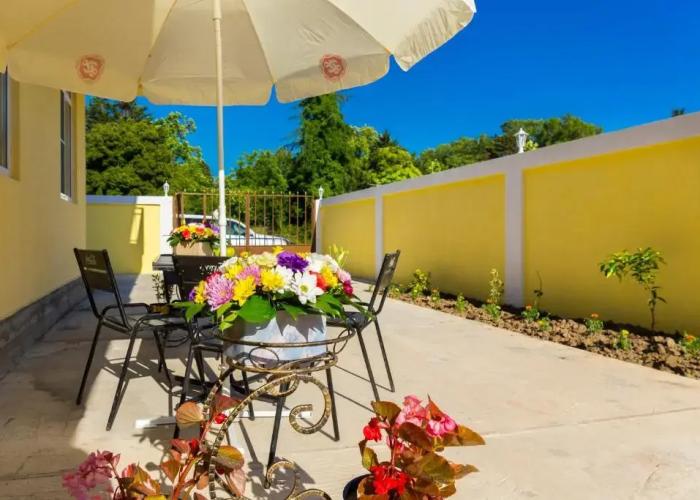 Lazur Abkhaziya Hotel