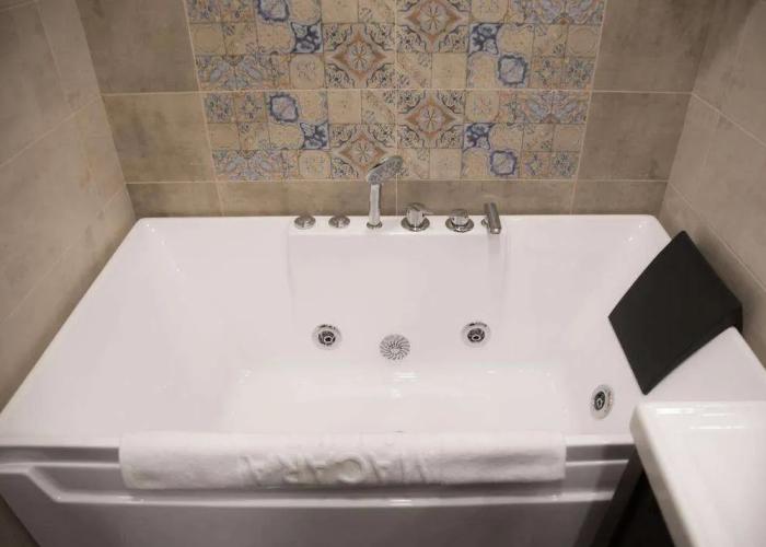 Macara Sheki City Hotel