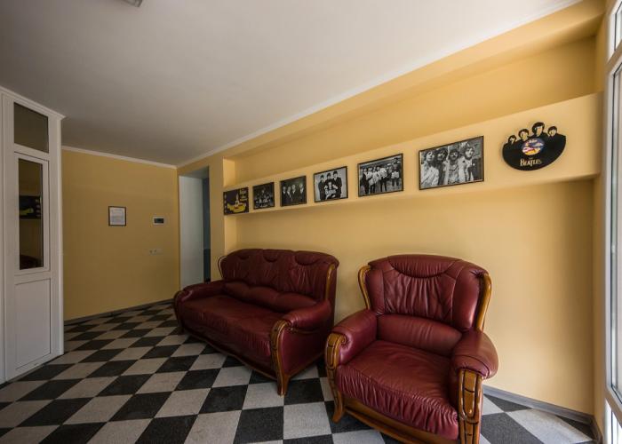 Yellow Submarine Guest House