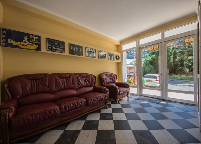 Yellow Submarine Guest House