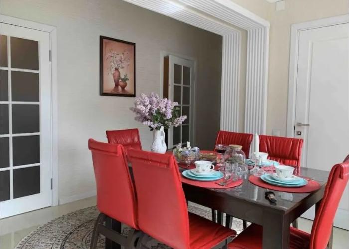 Apartamenty Kvartira Na Ploschadi Guniba