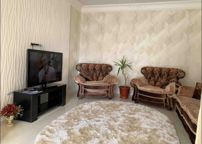 Apartamenty Kvartira Na Ploschadi Guniba
