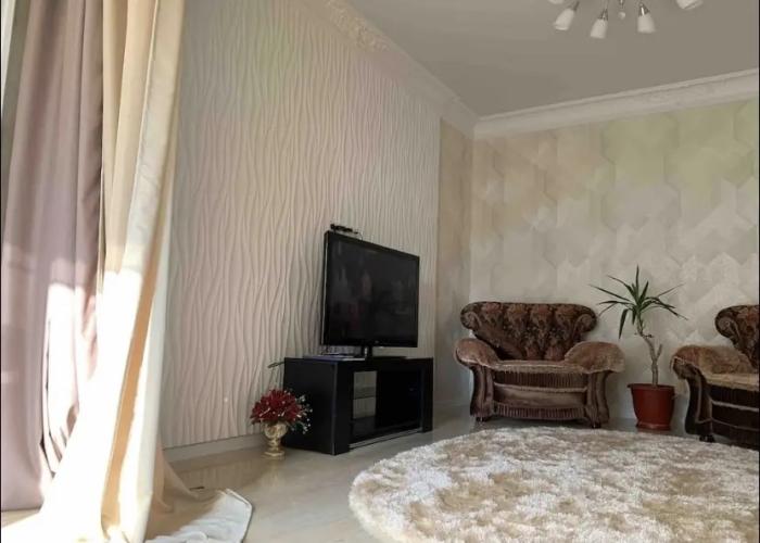 Apartamenty Kvartira Na Ploschadi Guniba