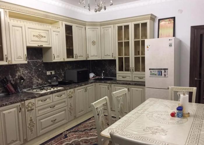 Bolshoy Uyutny Dom Private House