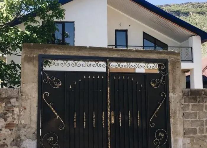 Bolshoy Uyutny Dom Private House
