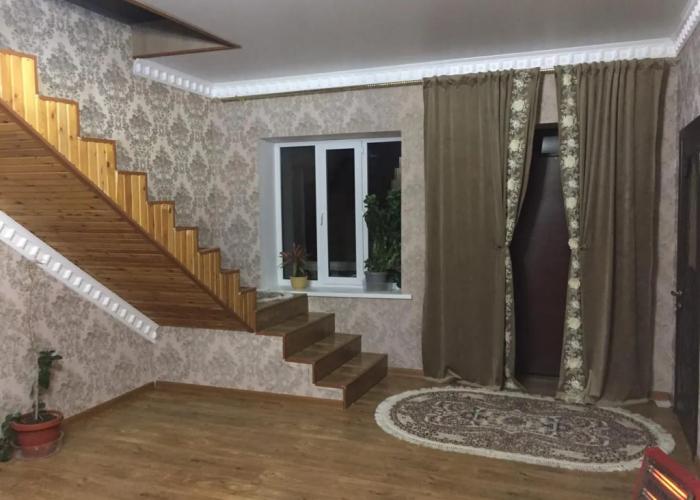 Bolshoy Uyutny Dom Private House