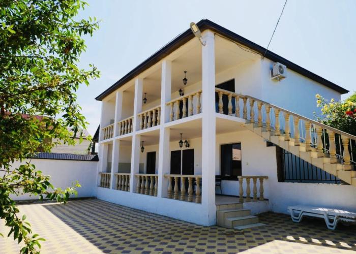 Baza Mango Guest House