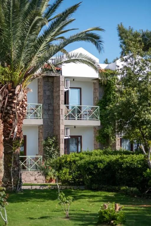 фото Assos Troy Beach Hotel