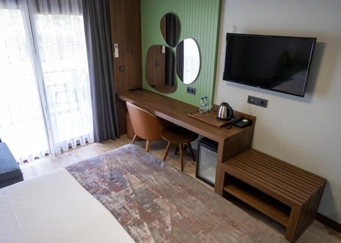 Assos Troy Beach Hotel