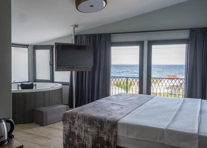 Assos Troy Beach Hotel