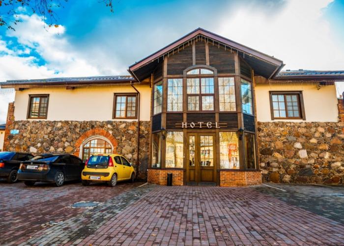 Ostrov-Park Hotel