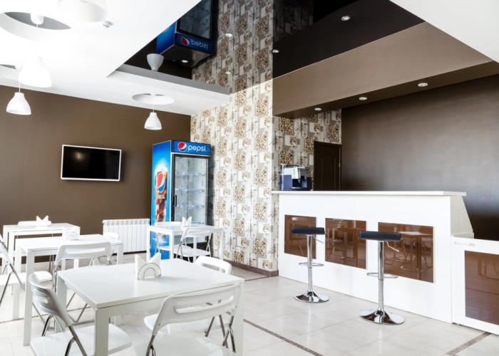Leks Hotel