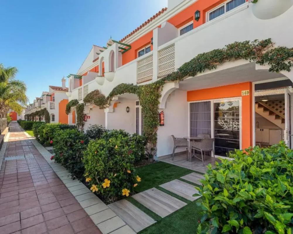 Bungalows Cordial Green Golf