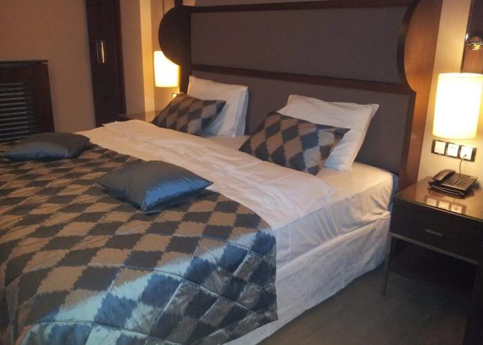 Hotel Azdif