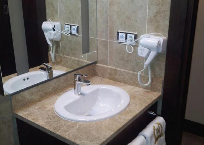 Hotel Azdif