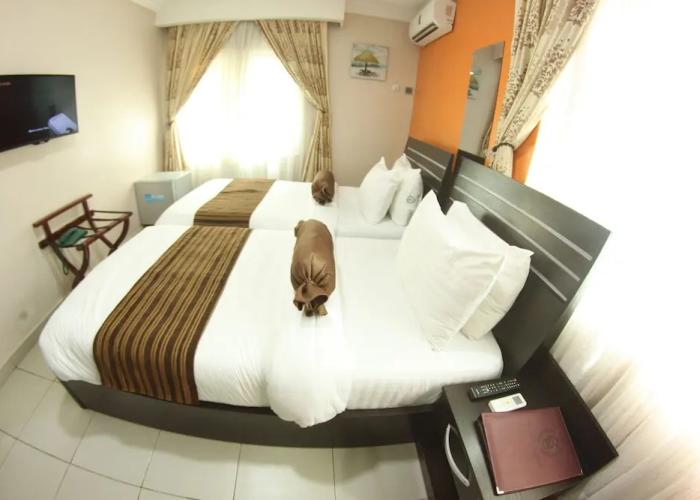 Celia's Suites