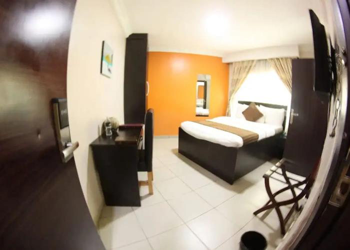 Celia's Suites