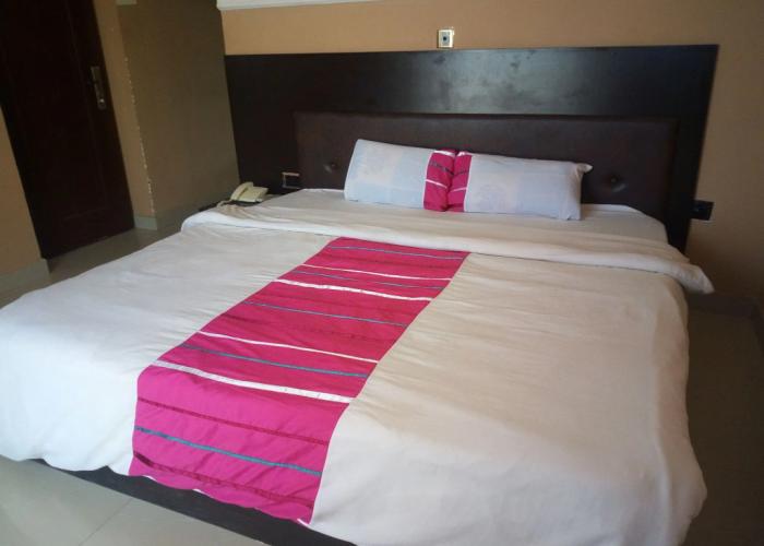 Modroy Hotel and Suites