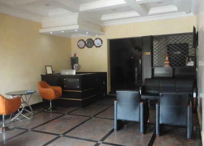 Caesar's Court Hotel and Suites