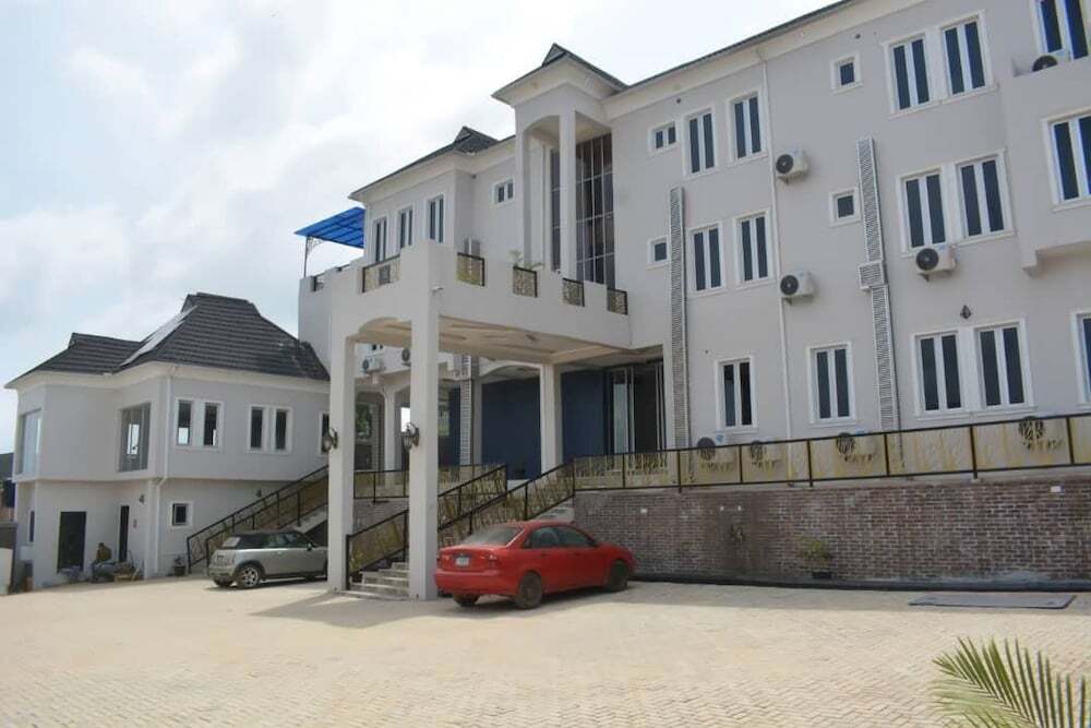 Camas Hotel & Suite Asero Abeokuta