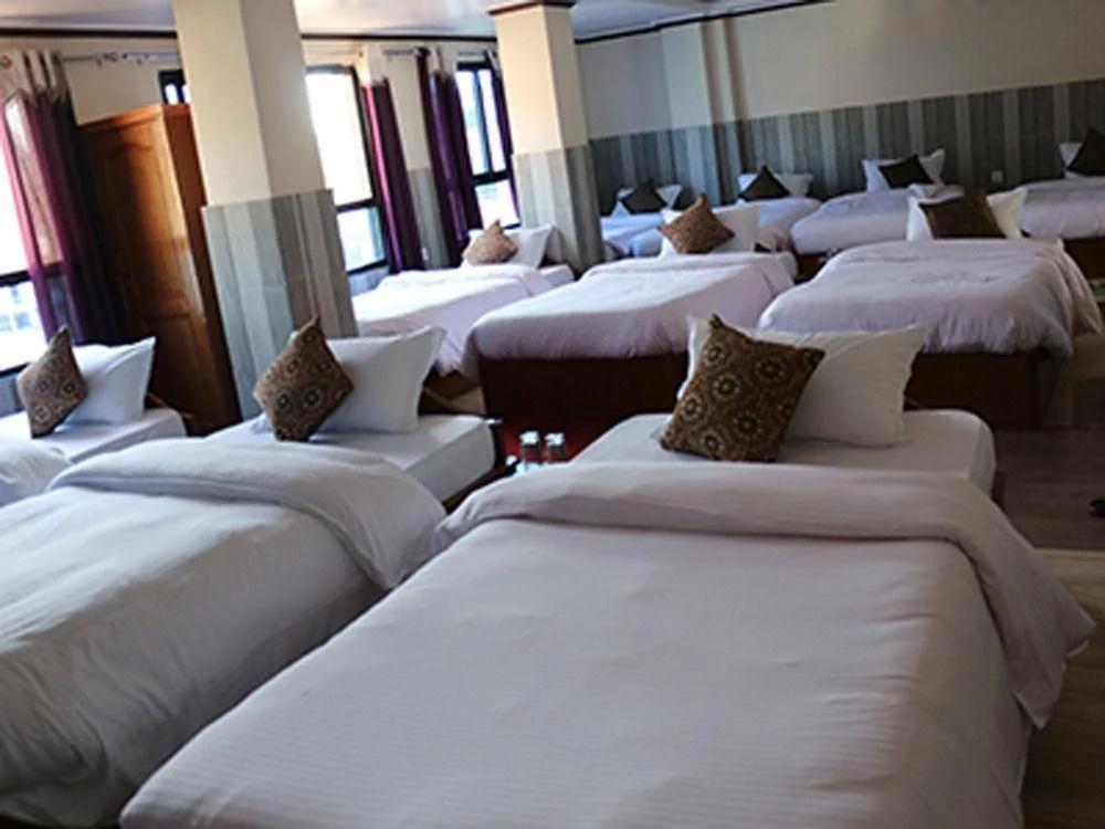 фото Hotel Crown