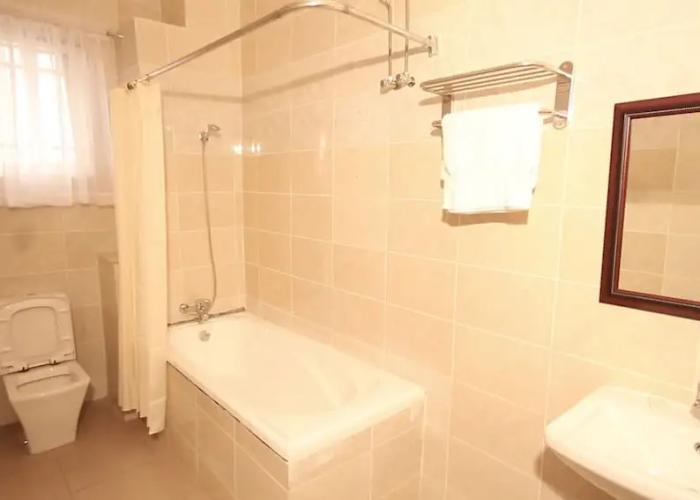Residency Hotel Leophine House