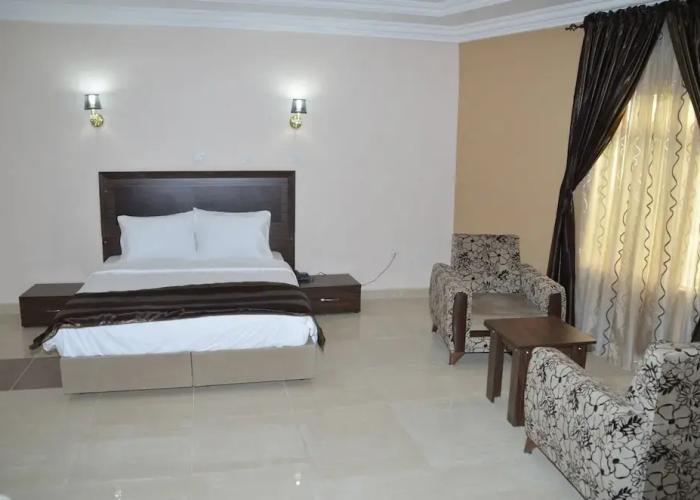 Residency Hotel Leophine House