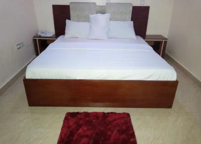 Groovy Hotel