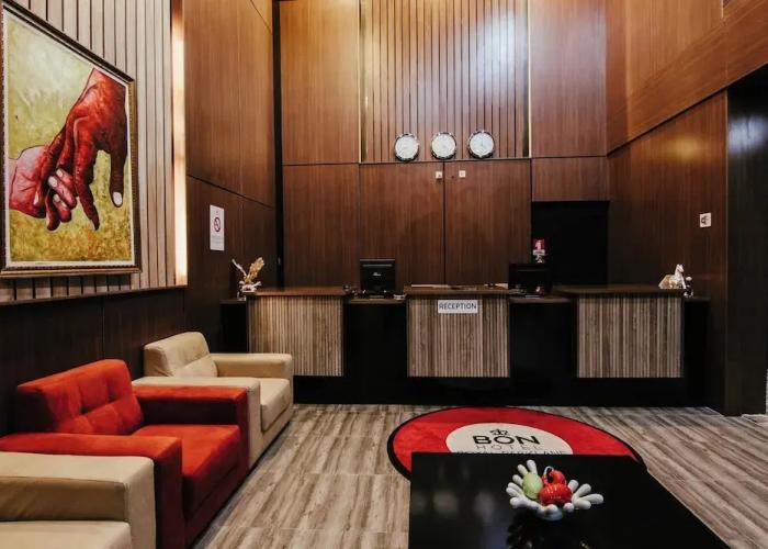 Bon Hotel Royal Parklane