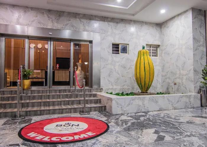 Bon Hotel Royal Parklane